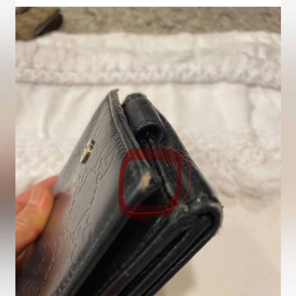 SALE! Gucci Black and Gold Leather Accessory - Picture 11 of 11